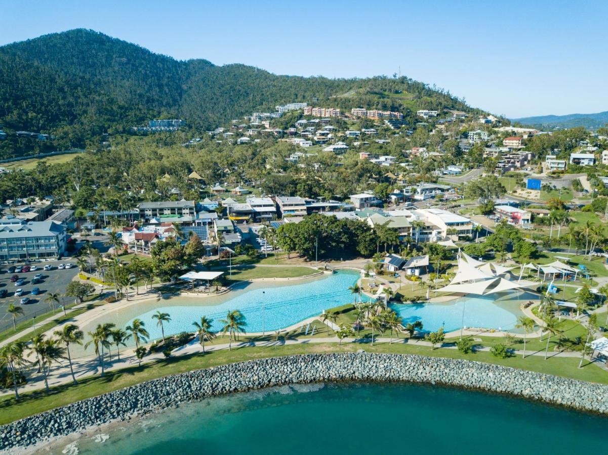Central Ocean View Studio 27A Airlie Beach Bagian luar foto