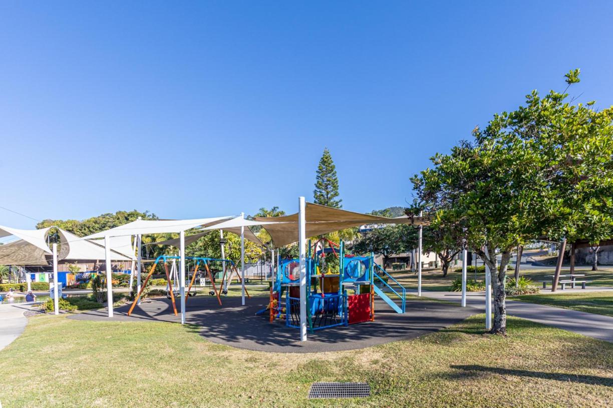 Central Ocean View Studio 27A Airlie Beach Bagian luar foto